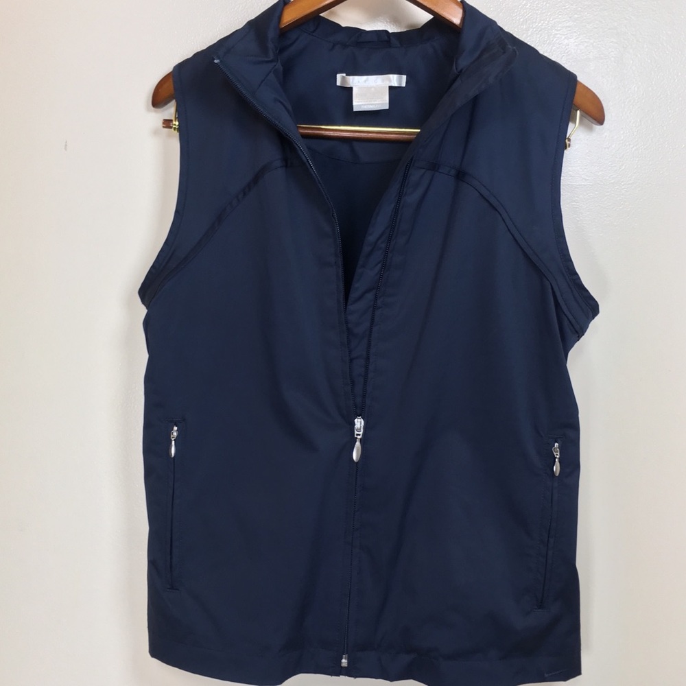 Nike Golf navy blue vest, pockets and trim detail